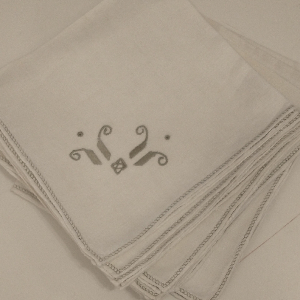 Vintage Quality Linen 12 Napkins 16x16 Cream w Tan Taupe Embroidery Set Classy